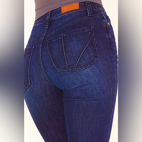 Shyanne Embroidered Tailorless High Rise Stretch Western Flare Jean in Blue, 28 - Picture 9 of 9